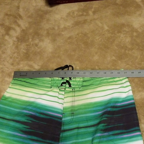 💥💥 HP 💥💥BODYGLOVE mens swim trunks - Picture 4 of 7